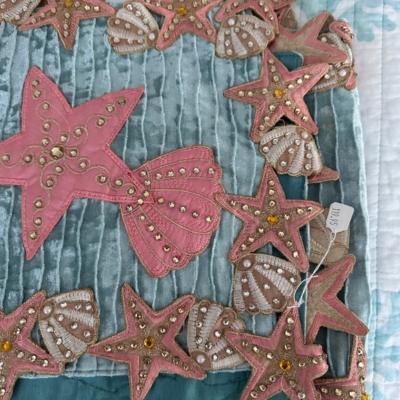 Seashell Table Runner - Picture 2 of 3